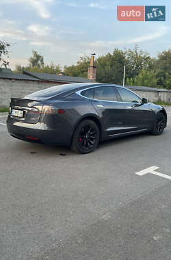 Лифтбек Tesla Model S 2016 в 