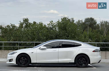 Лифтбек Tesla Model S 2014 в 