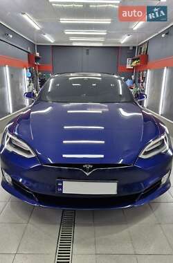 Лифтбек Tesla Model S 2016 в 