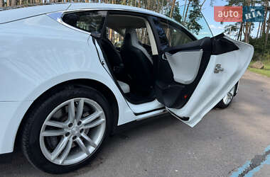 Лифтбек Tesla Model S 2014 в 