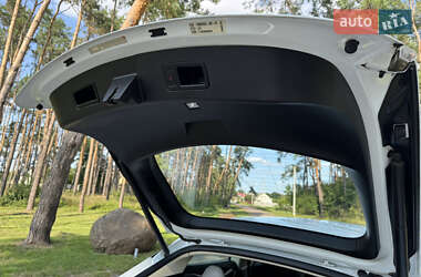 Лифтбек Tesla Model S 2014 в 