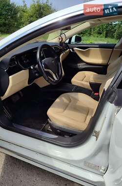 Лифтбек Tesla Model S 2016 в 
