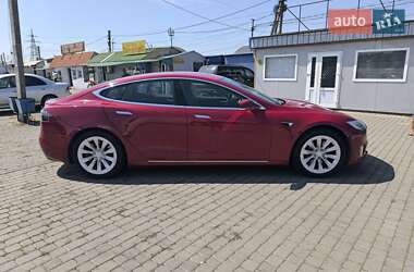 Лифтбек Tesla Model S 2016 в 