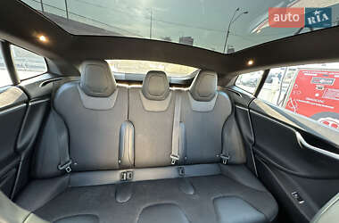 Лифтбек Tesla Model S 2017 в 
