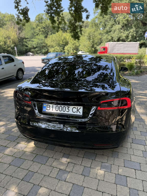 Лифтбек Tesla Model S 2020 в Полтаве