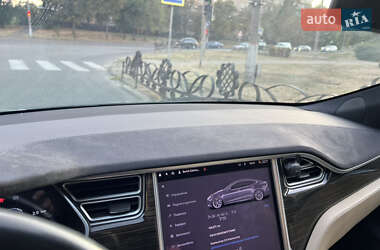 Лифтбек Tesla Model S 2017 в 
