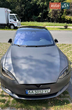 Лифтбек Tesla Model S 2018 в 