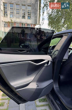 Лифтбек Tesla Model S 2018 в 