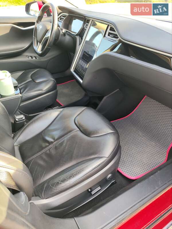 Лифтбек Tesla Model S 2014 в Мукачево