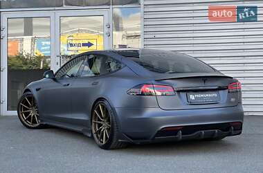 Лифтбек Tesla Model S 2022 в 