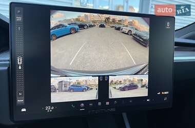 Лифтбек Tesla Model S 2022 в 