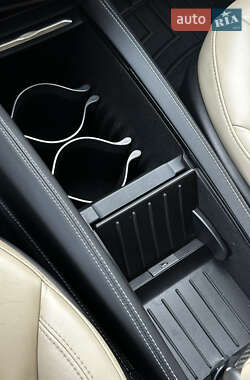 Лифтбек Tesla Model S 2014 в 