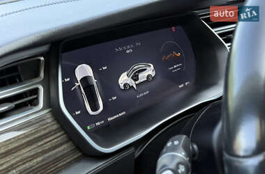 Лифтбек Tesla Model S 2014 в 