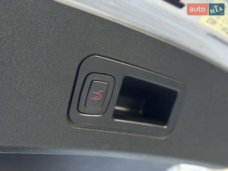 Лифтбек Tesla Model S 2014 в Ивано-Франковске