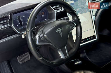 Лифтбек Tesla Model S 2016 в 