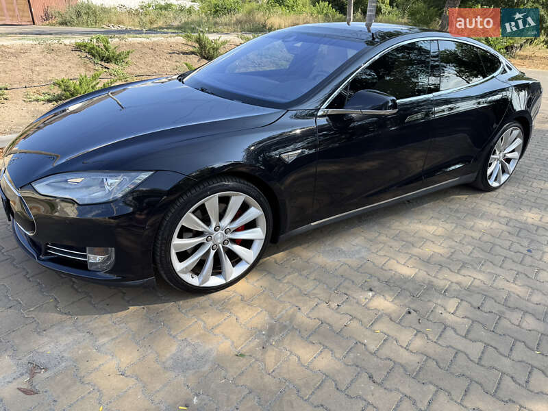 Лифтбек Tesla Model S 2015 в Одессе