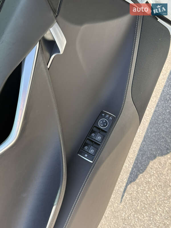 Лифтбек Tesla Model S 2015 в Харькове
