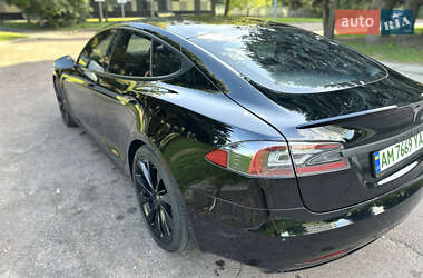 Лифтбек Tesla Model S 2018 в 