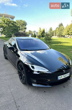 Лифтбек Tesla Model S 2018 в 