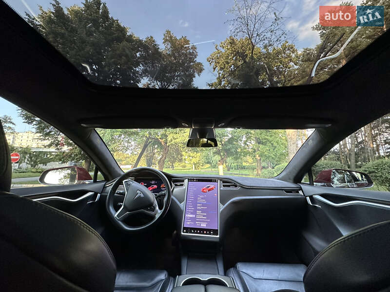 Лифтбек Tesla Model S 2017 в Кременчуге