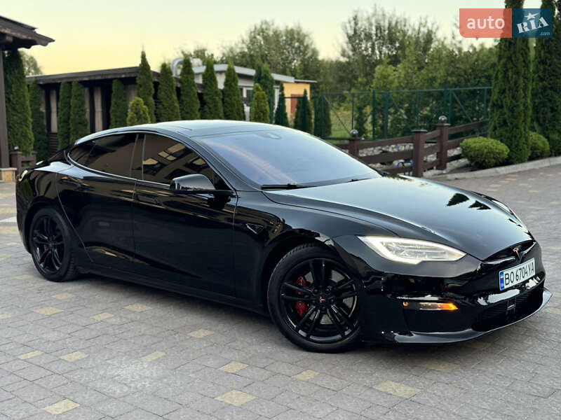 Лифтбек Tesla Model S 2015 в Тернополе