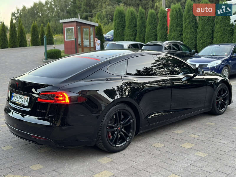 Лифтбек Tesla Model S 2015 в Тернополе