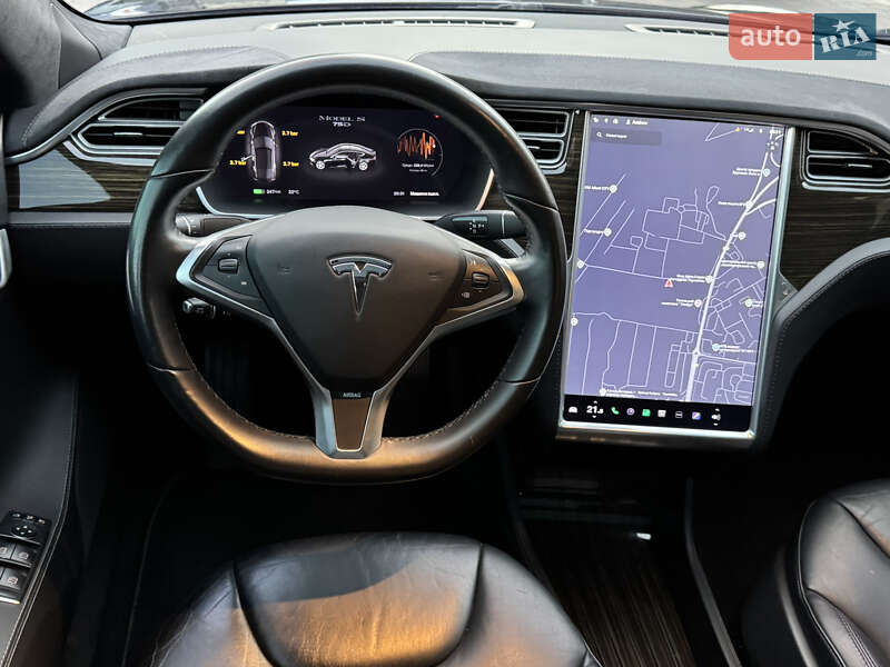 Лифтбек Tesla Model S 2015 в Тернополе