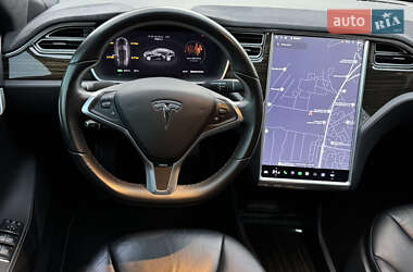 Лифтбек Tesla Model S 2015 в 