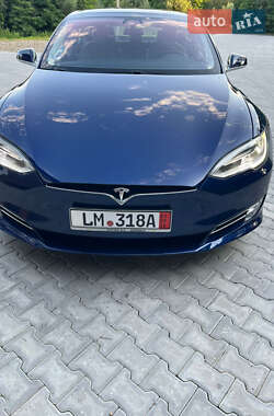 Ліфтбек Tesla Model S 2018 в Чернівцях