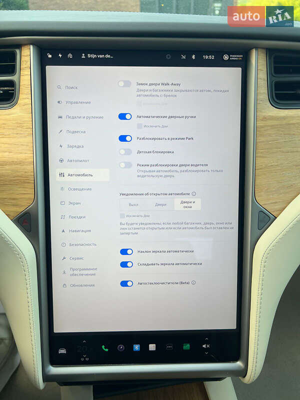 Ліфтбек Tesla Model S 2018 в Чернівцях