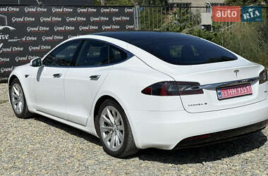 Лифтбек Tesla Model S 2017 в 