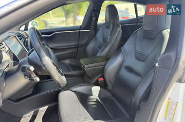Лифтбек Tesla Model S 2017 в 