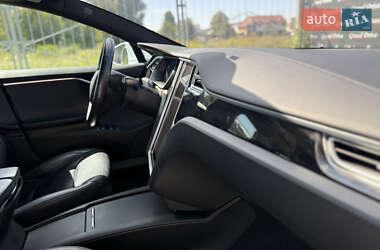 Лифтбек Tesla Model S 2017 в 