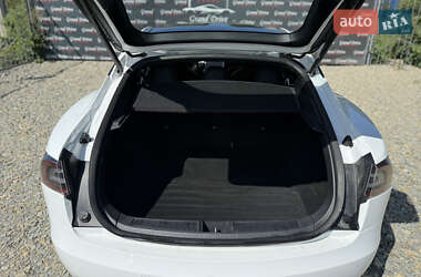Лифтбек Tesla Model S 2017 в 