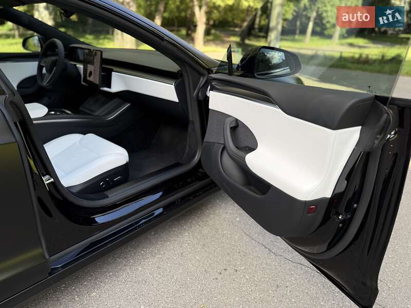 Ліфтбек Tesla Model S 2024 в Києві