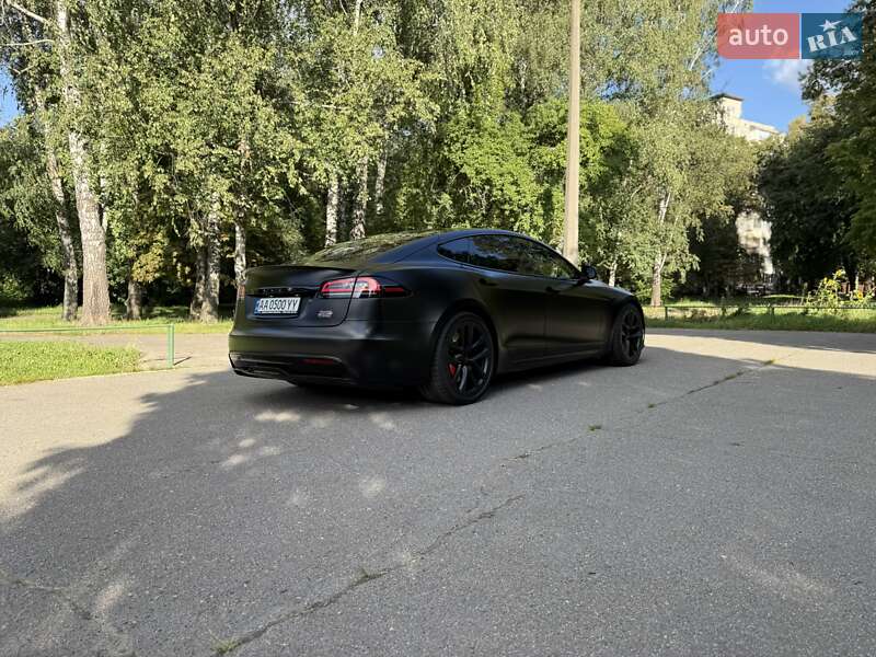Ліфтбек Tesla Model S 2024 в Києві
