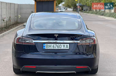 Лифтбек Tesla Model S 2013 в 