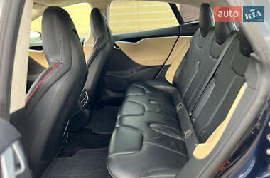 Лифтбек Tesla Model S 2013 в 