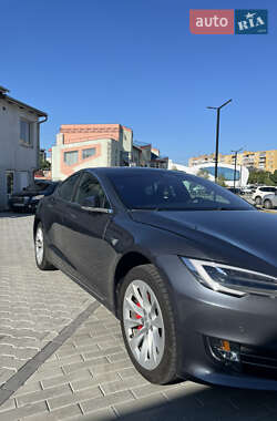 Лифтбек Tesla Model S 2019 в 
