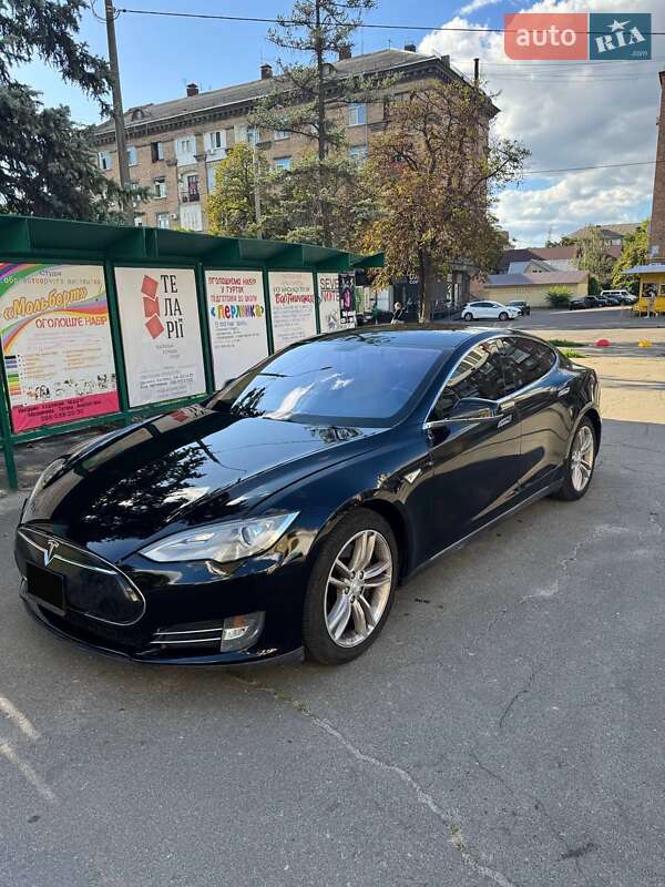 Tesla Model S 2013