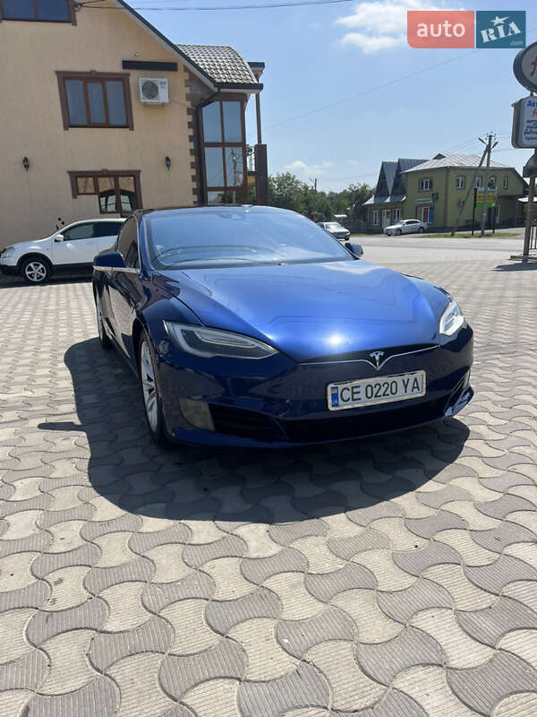 Ліфтбек Tesla Model S 2016 в Чернівцях