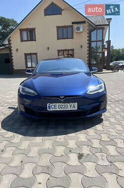 Лифтбек Tesla Model S 2016 в 