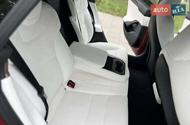 Лифтбек Tesla Model S 2022 в 