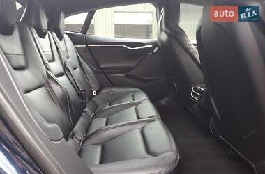Лифтбек Tesla Model S 2015 в 