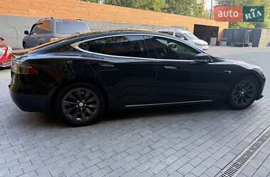 Лифтбек Tesla Model S 2017 в 