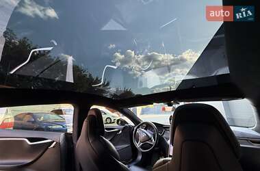 Лифтбек Tesla Model S 2017 в 