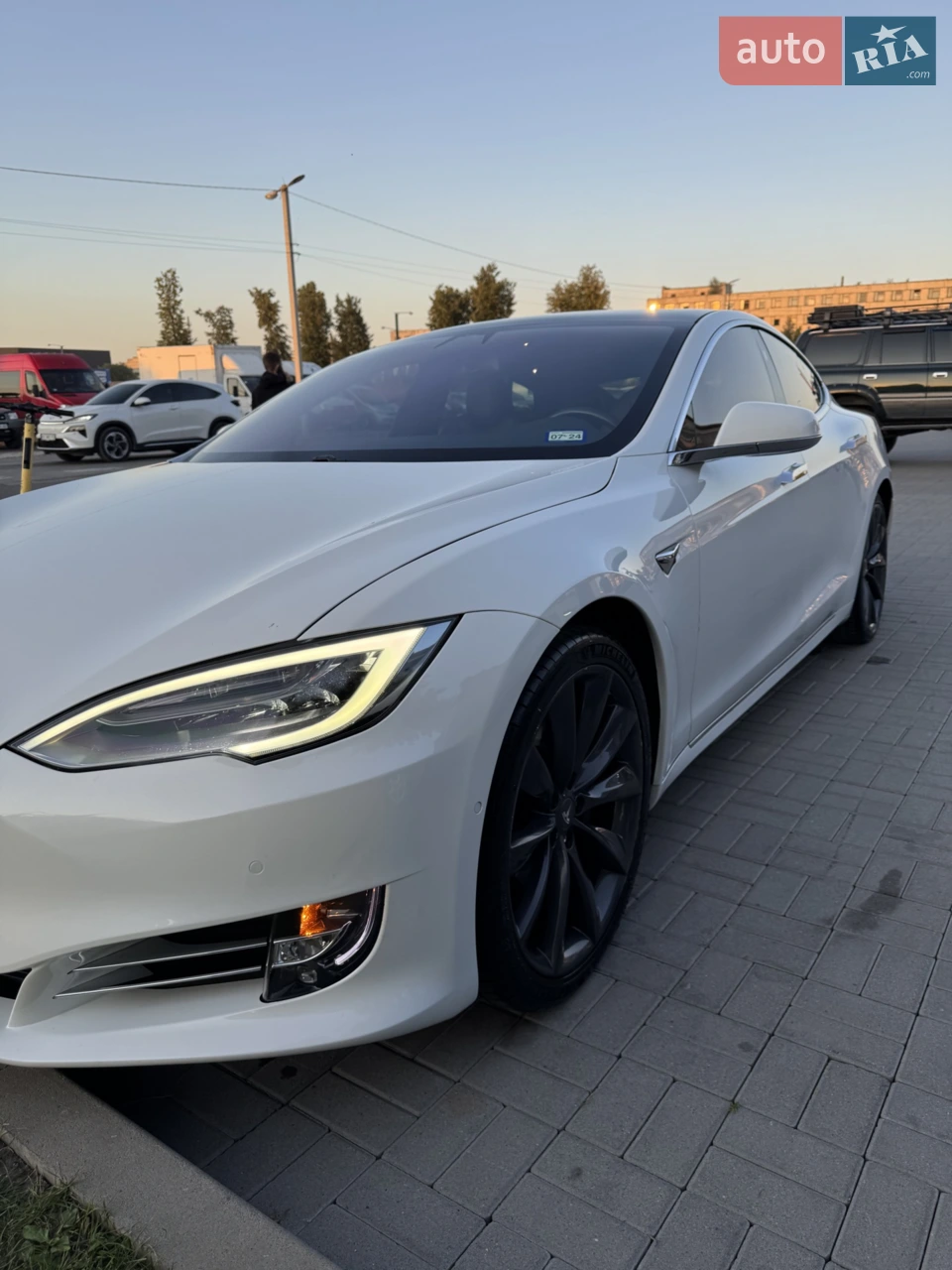 2020 Tesla Model S - мініатюра 23