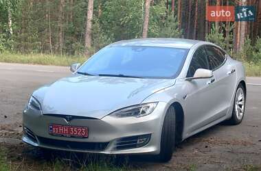 Лифтбек Tesla Model S 2016 в 