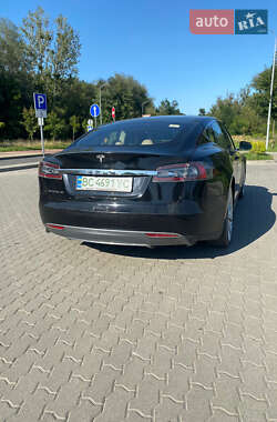 Лифтбек Tesla Model S 2013 в 