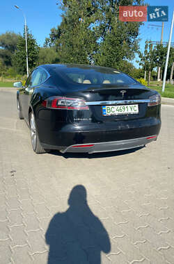 Лифтбек Tesla Model S 2013 в 